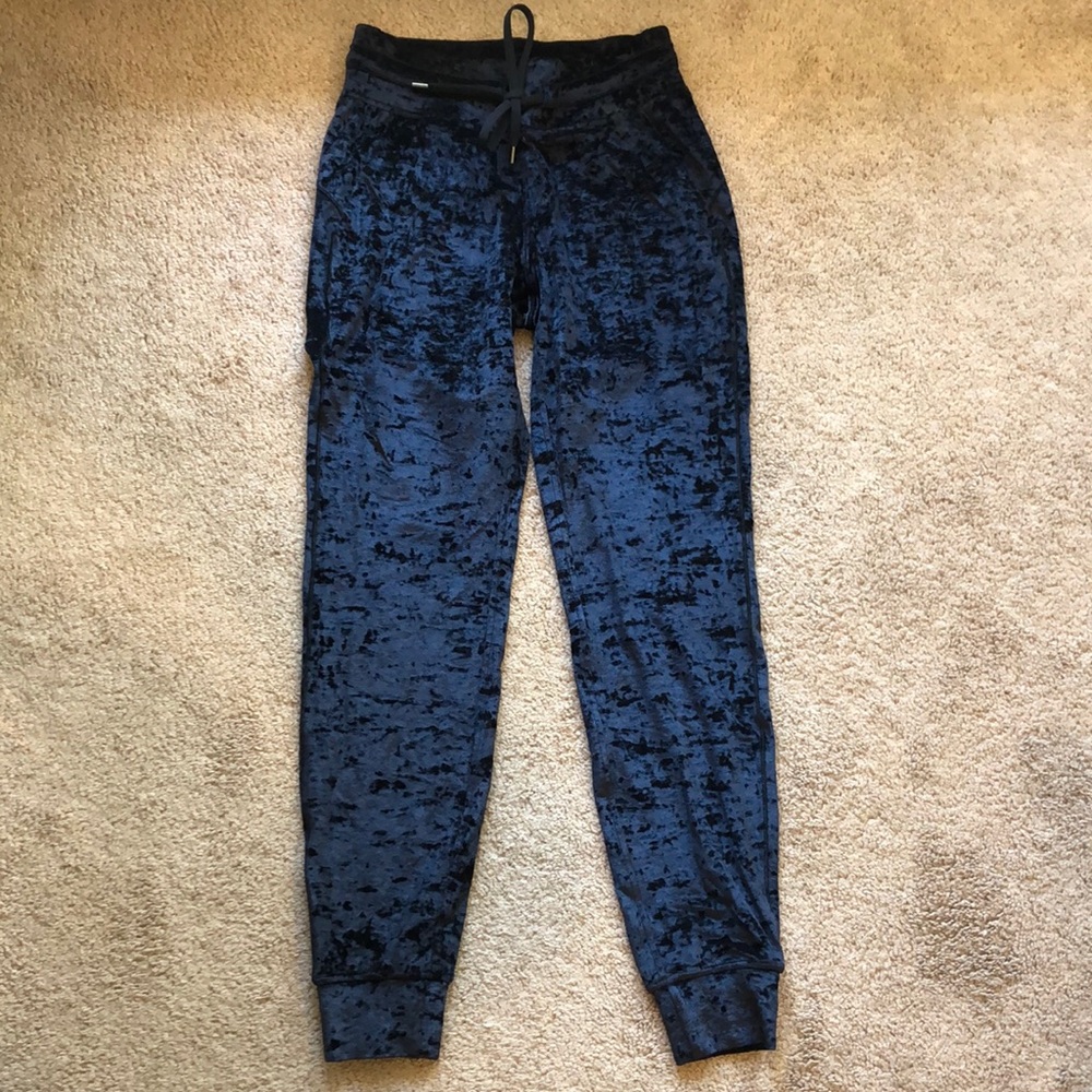 NEVER WORM BEFORE Lululemon velvet joggers